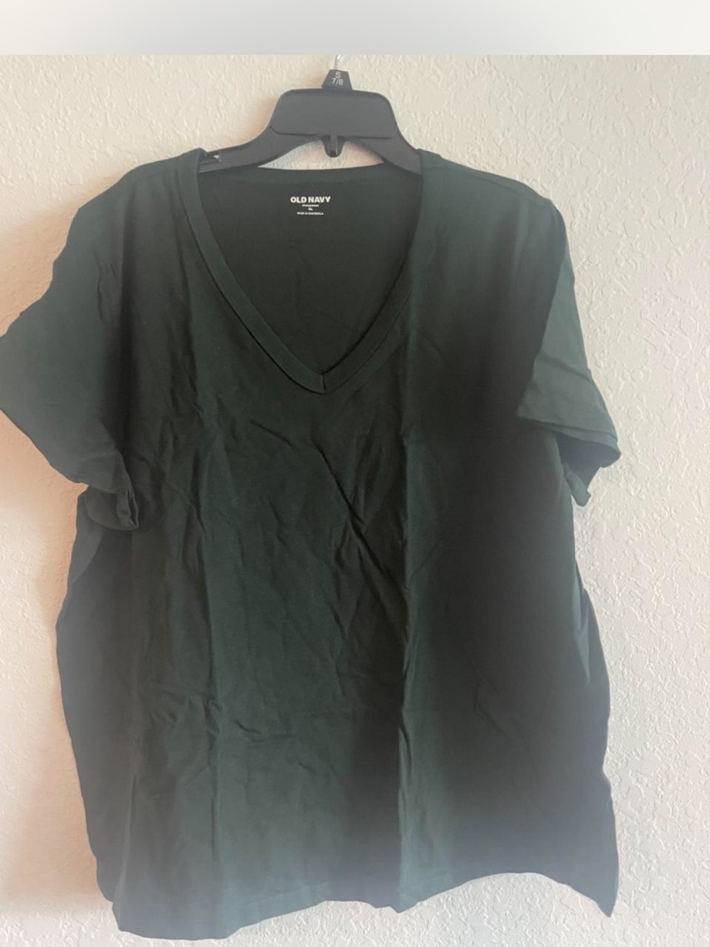 Old Navy women Dark Green V-Neck Short Sleeve Tee